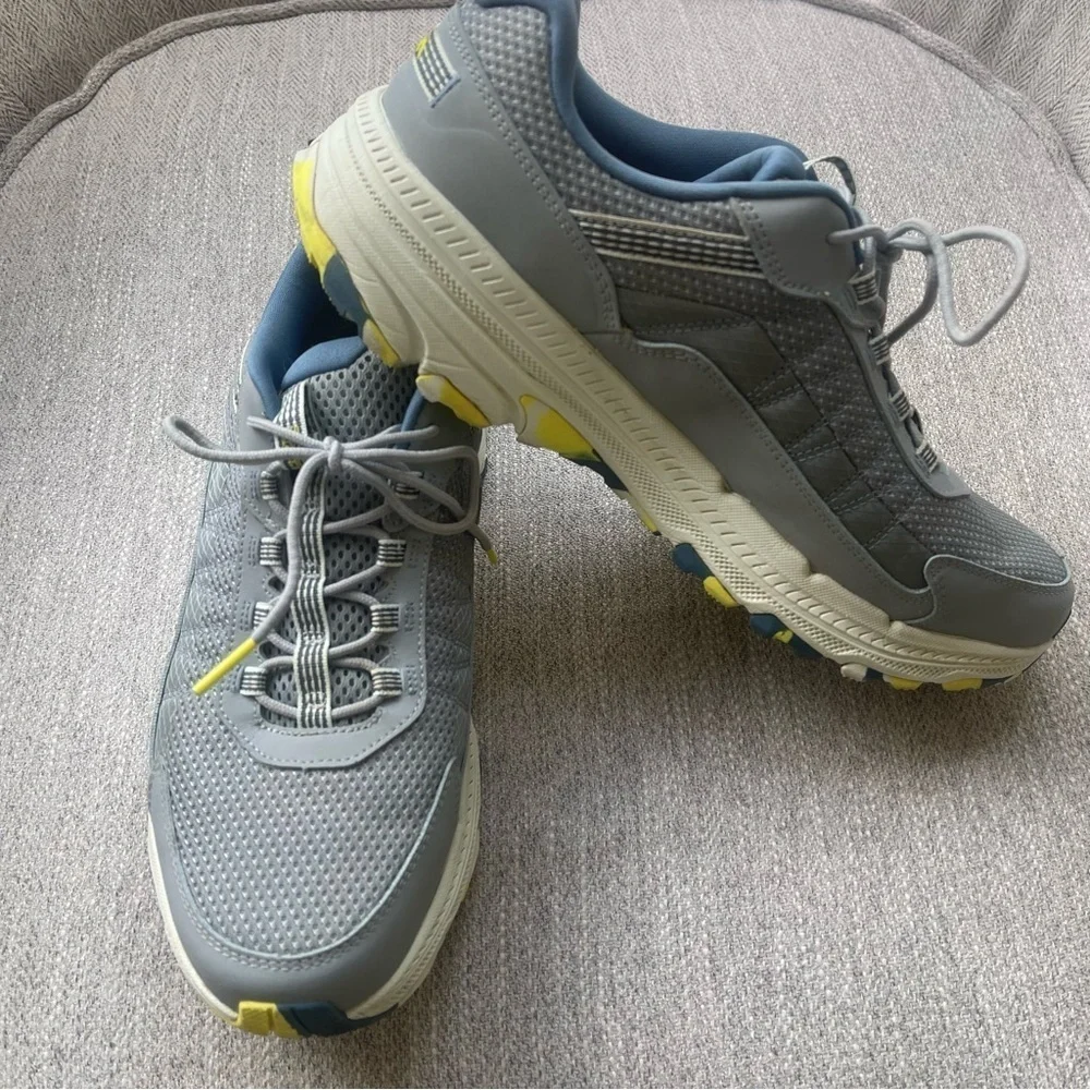 Sketchers Go Trail Altitude 2.0 Air Cooled Gogoa Mat Waterproof Running Hiking